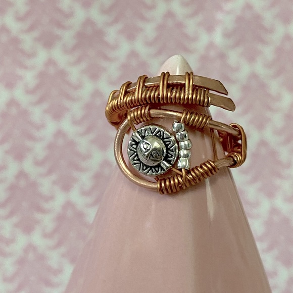 Handmade Wire weaved ring - Picture 3 of 8